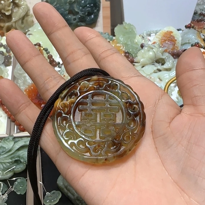 蛇纹石玉未镶嵌吊坠小****