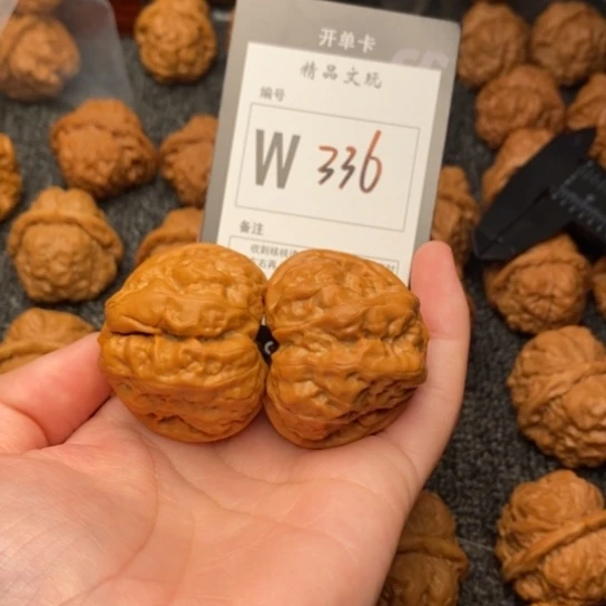 吊坠桃核我是第一百42