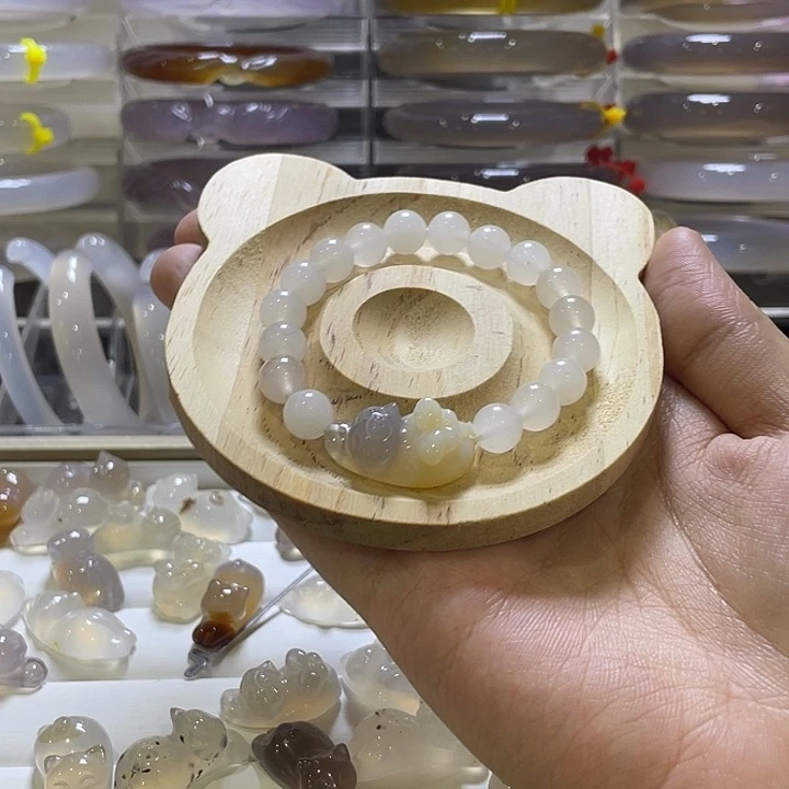 玛瑙/玉髓手镯未镶嵌