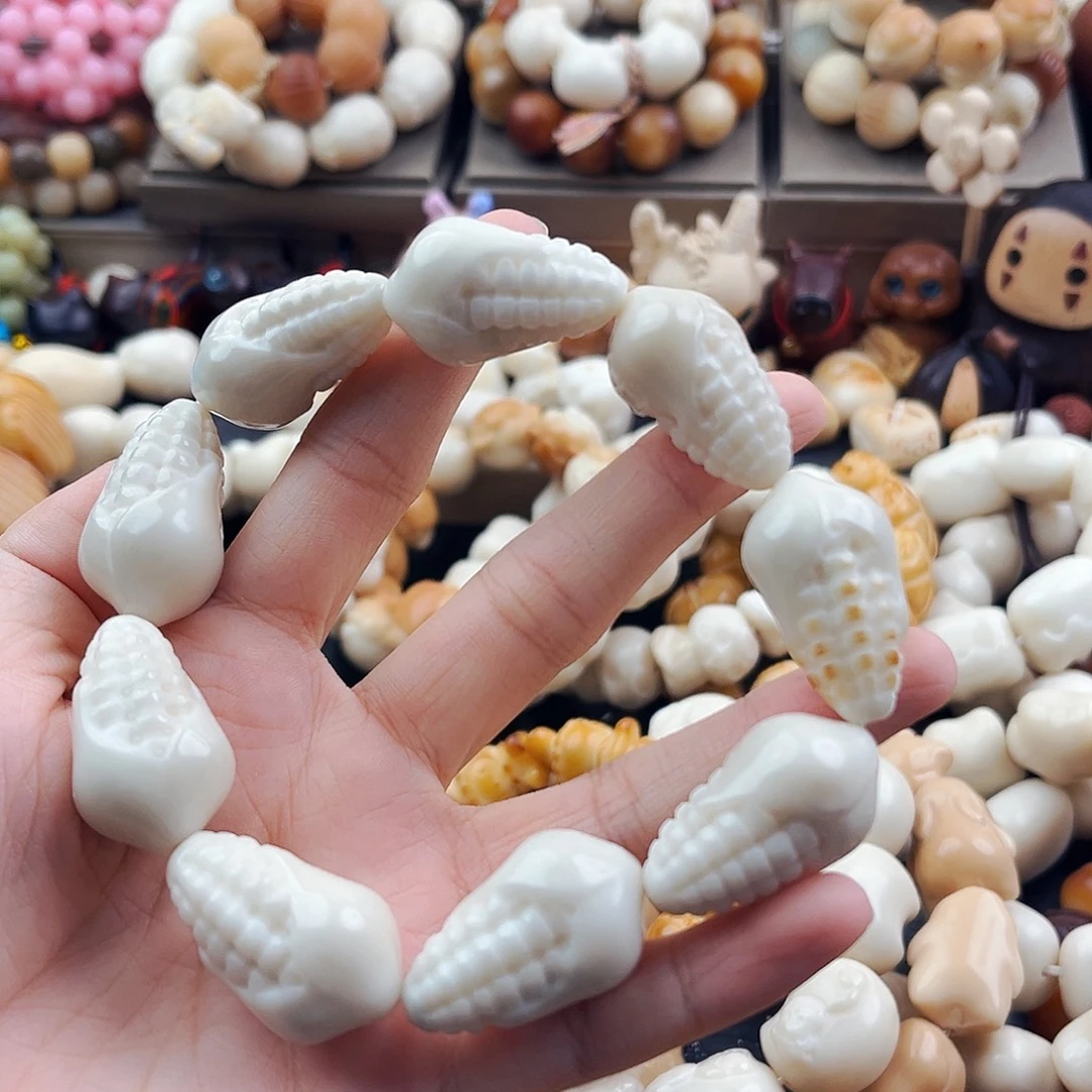 吊坠菩提根/象牙果玉米