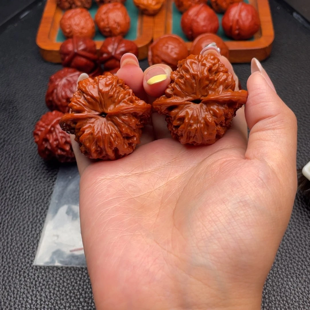 文玩核桃把件蒲****天官帽