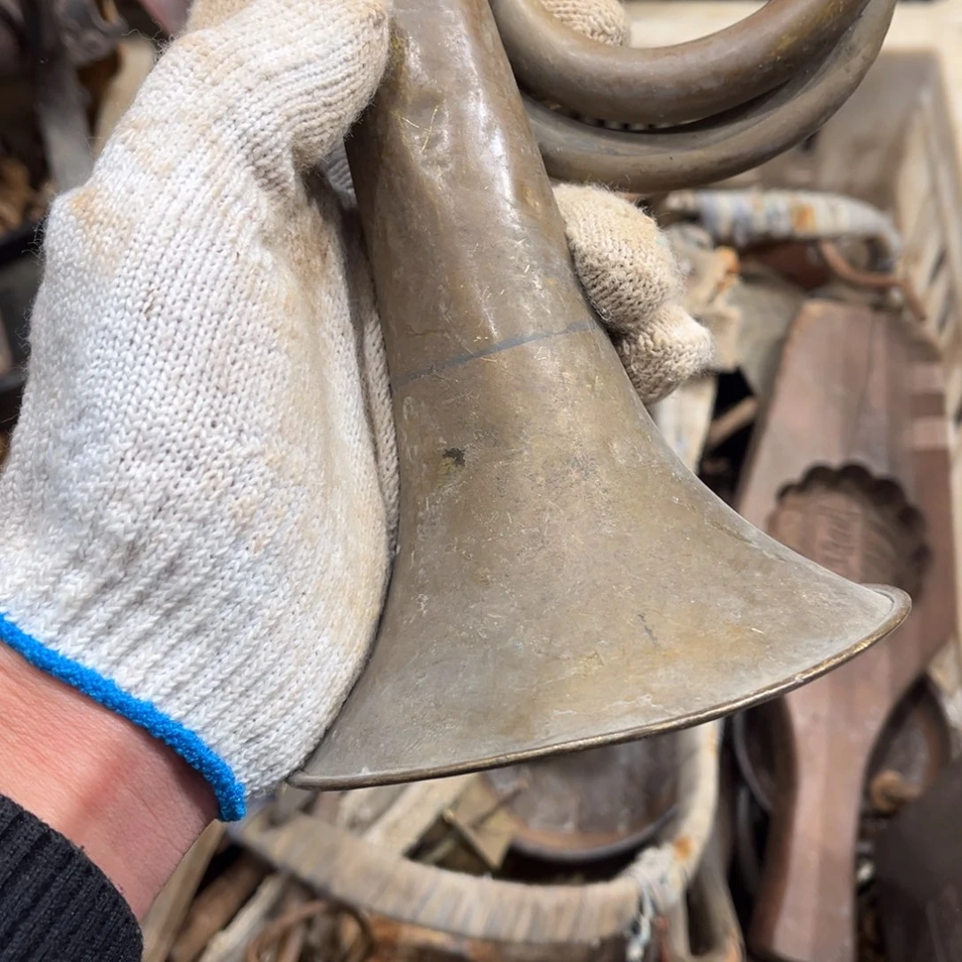 西***人一物一图，工艺品。