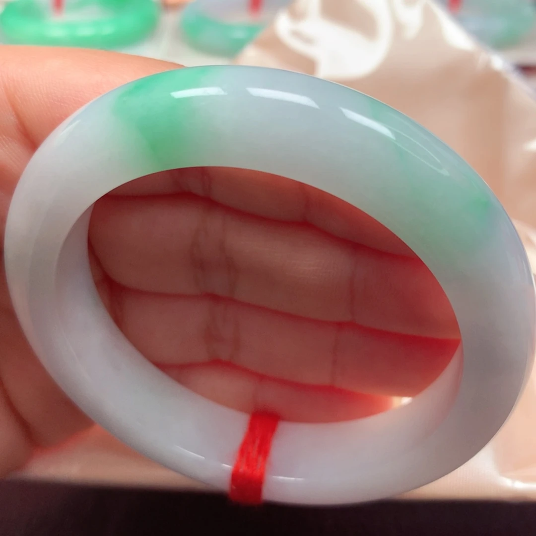 未镶嵌手镯翡翠30白底青阳绿