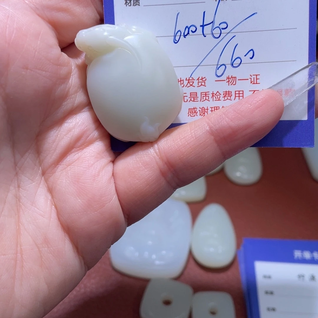 你***夢颈饰未镶嵌和田玉