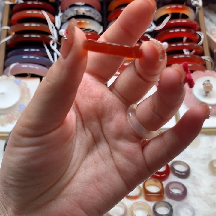 玛瑙/玉髓手镯未镶嵌安**h