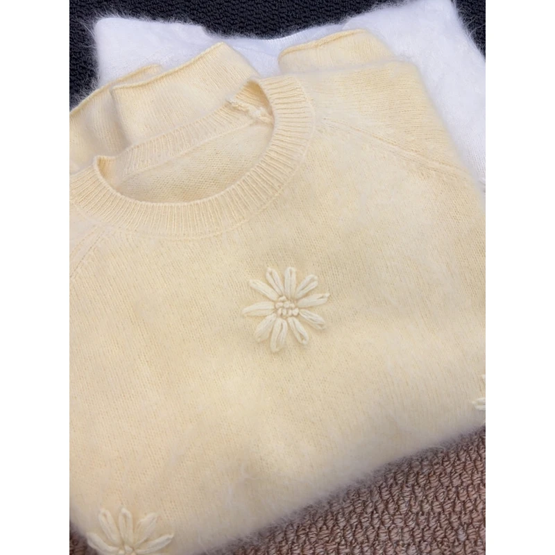 特！手工花朵~100纯羊毛《衣长60胸围62》拉绒工艺毛衣女~FF23