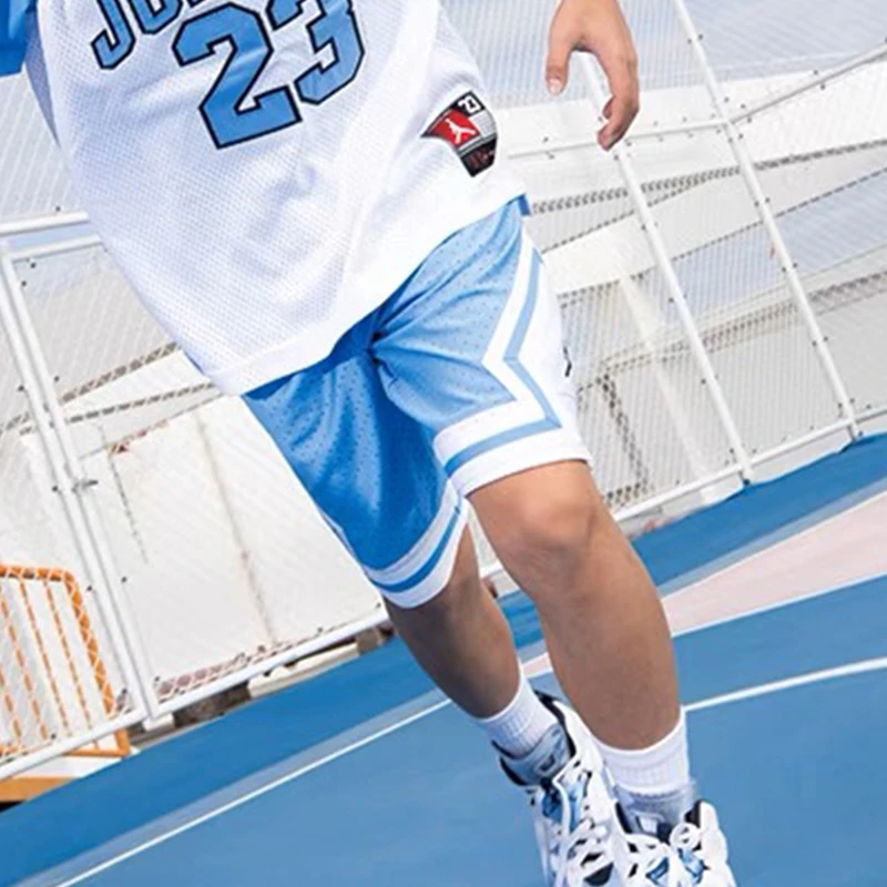 AIR JORDAN夏季休闲运动童装男童短裤速干透气短裤B136