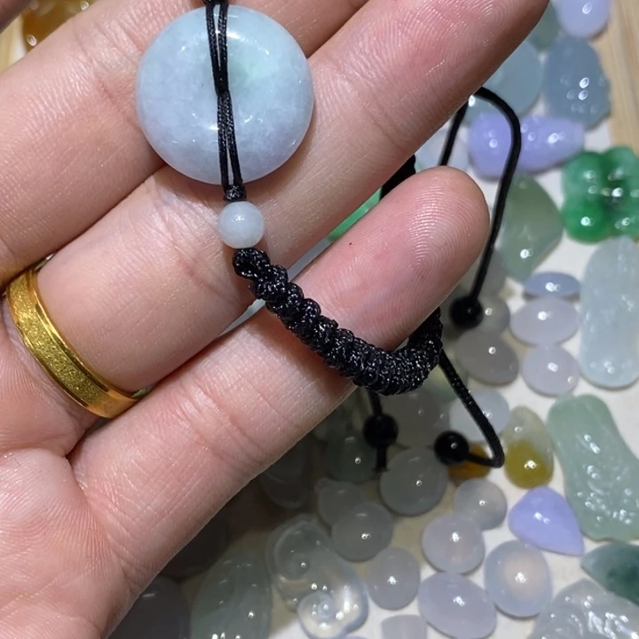 翡翠未镶嵌颈饰吊坠