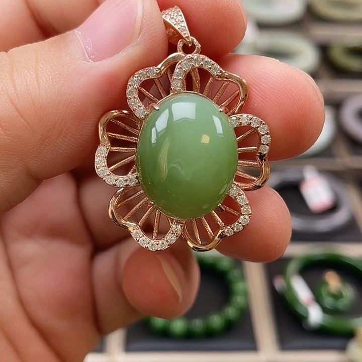 和田玉（碧玉）银S925镶嵌颈饰（碧玉青苹果）