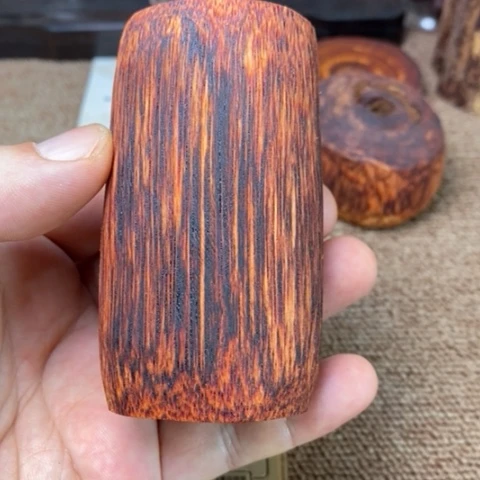 藤类192克降真香彩虹油超一档手把件