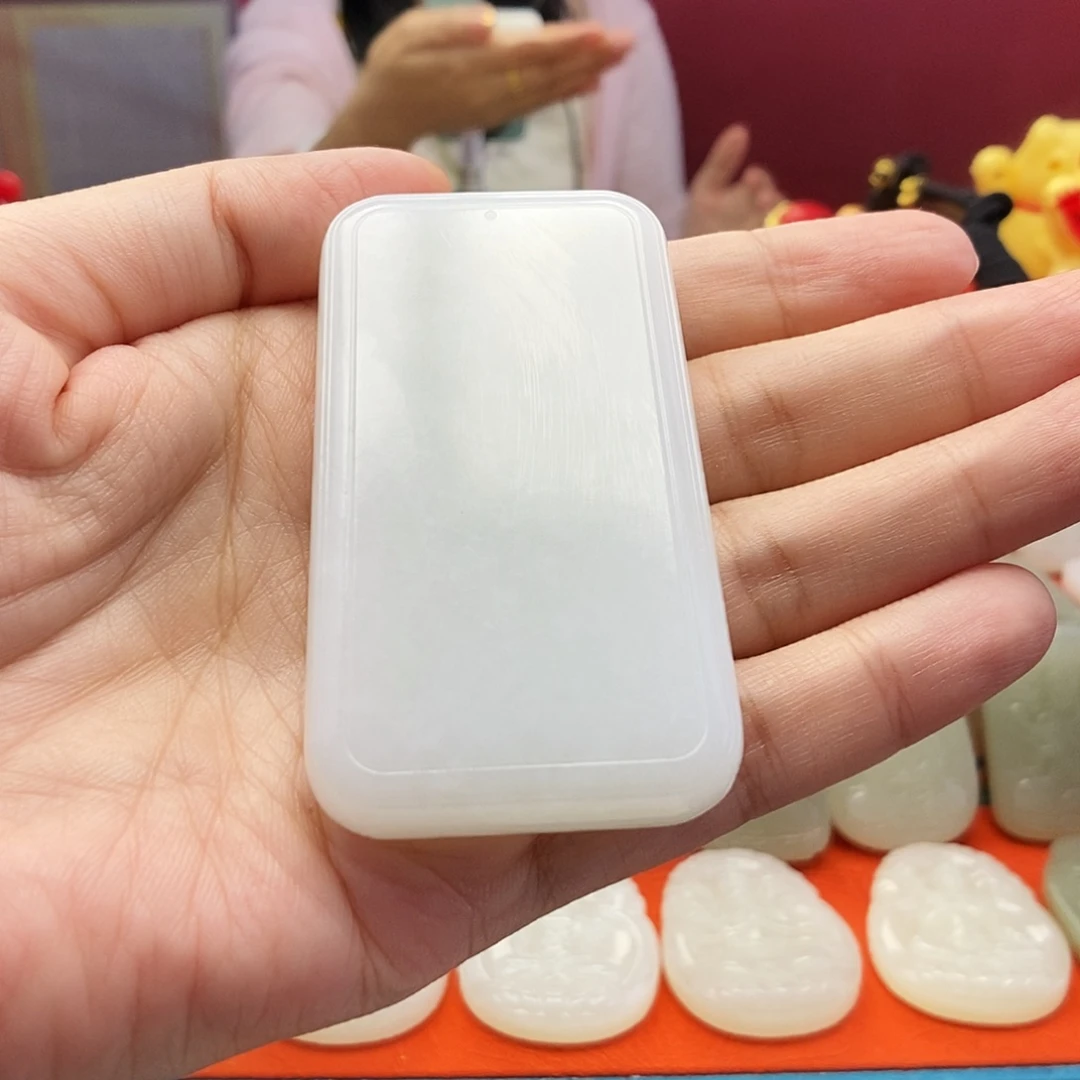 颈饰未镶嵌和田玉?**t