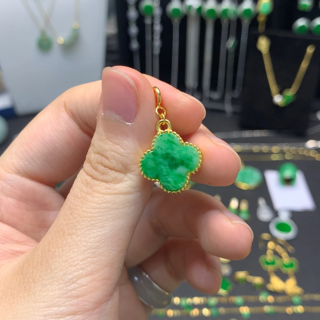 翡翠未镶嵌吊坠(不含链)有纹裂