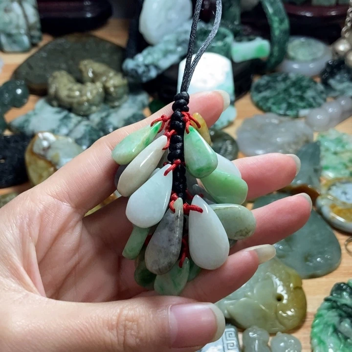 翡翠未镶嵌颈饰翡翠吊坠