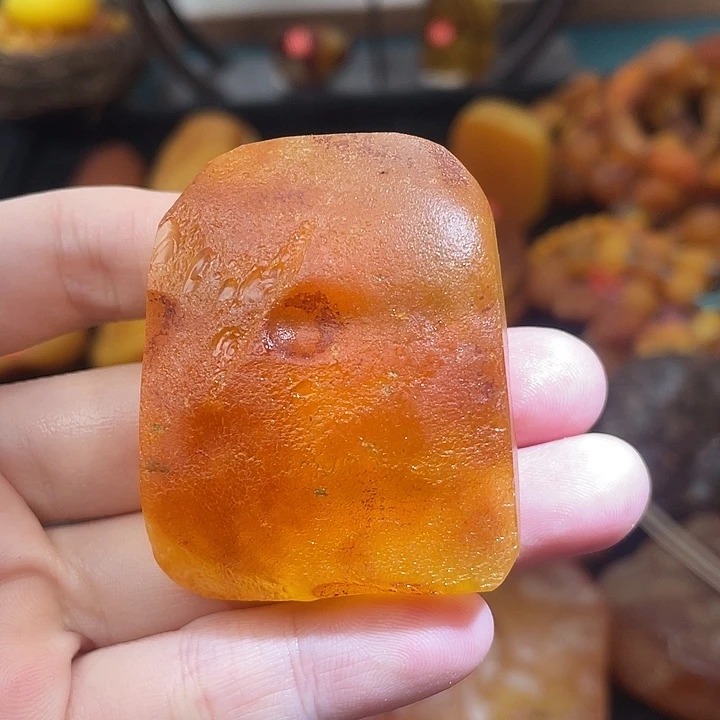 琥珀未镶嵌珠宝奇石