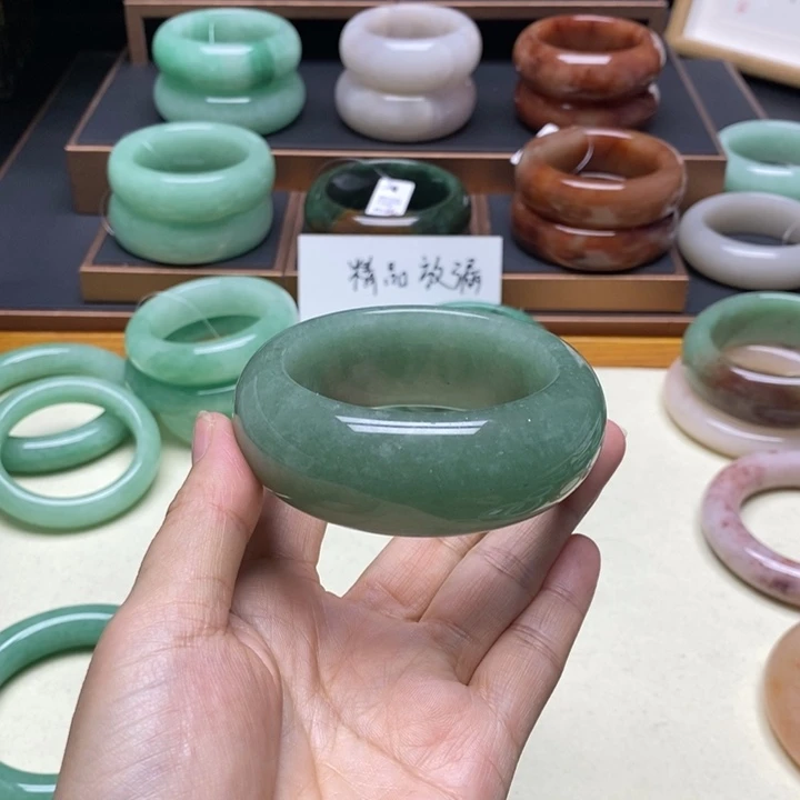 石英质玉合金佘太翠