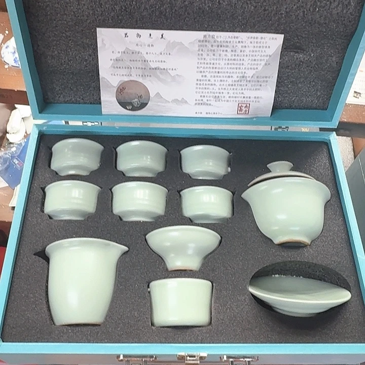 孤品茶具套装等。