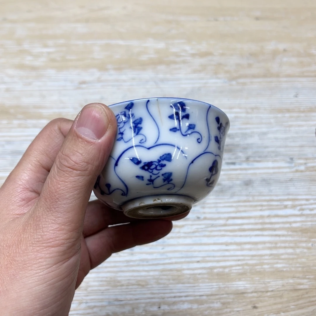瓷片K****D密密麻麻地排列着一个