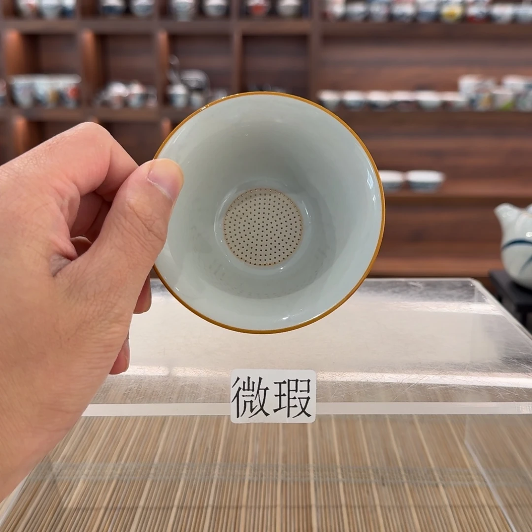 釉下手绘茶具微瑕