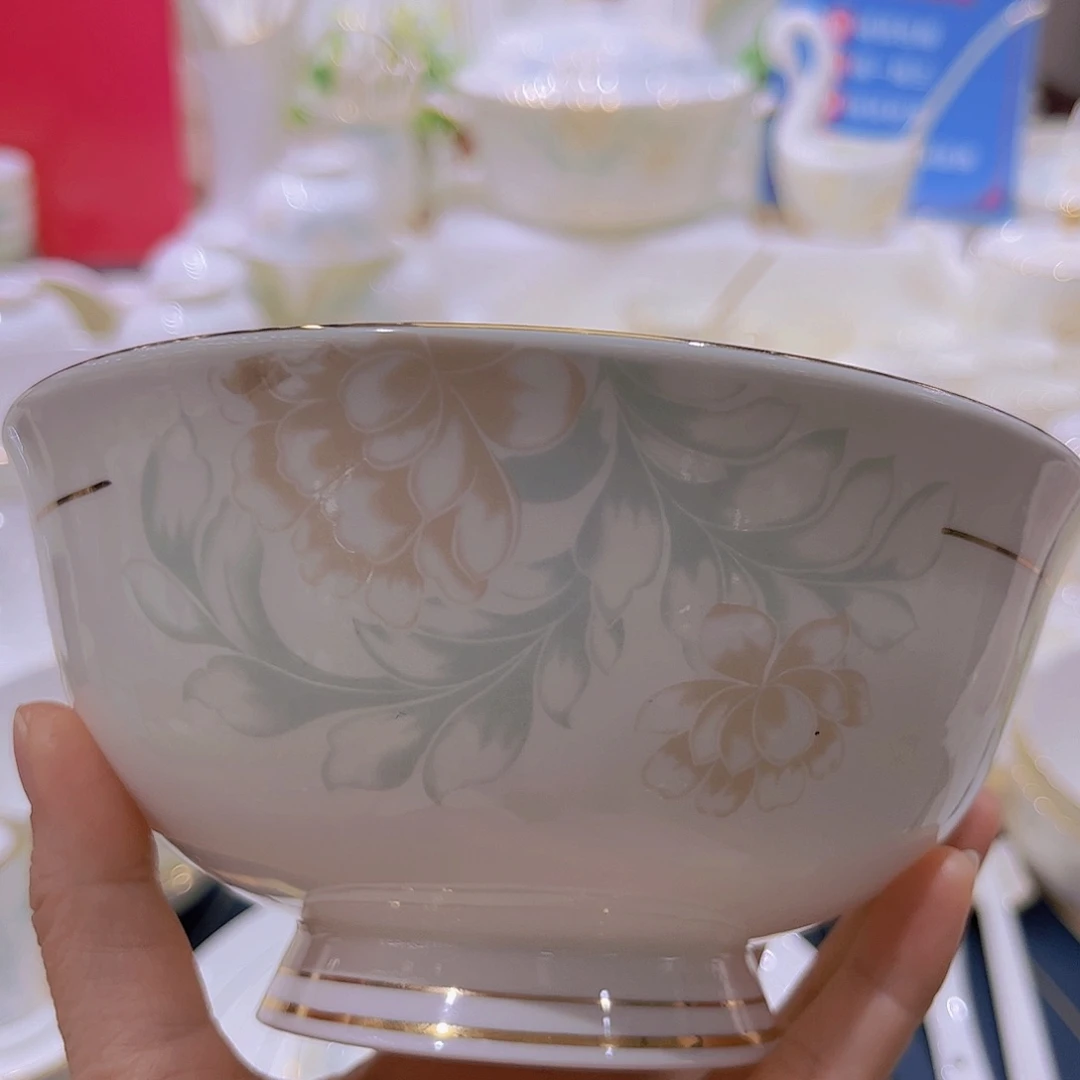 45%以上骨粉骨瓷描金清雅碗碟单拍