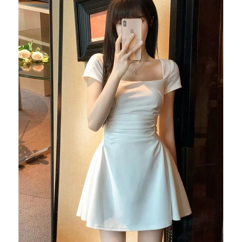 法式纯欲小众白色连衣裙女夏季2025新款修身显瘦包臀收腰小白短裙