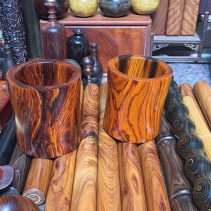 微凹黄檀（南美大红酸枝）工****.