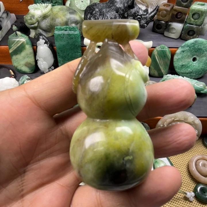 独山玉未镶嵌珠宝半成品