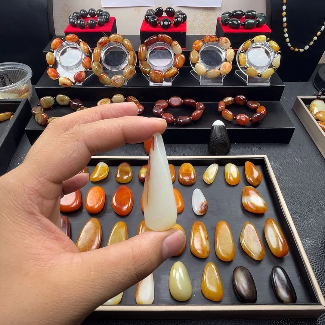 和田玉吊坠(赠链)未镶嵌重***?