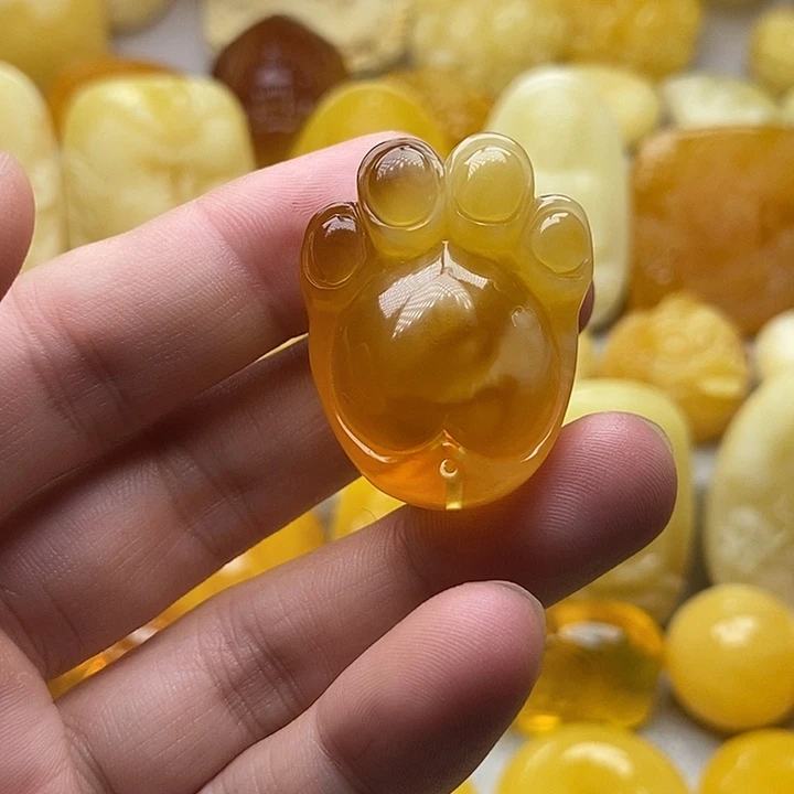 琥珀颈饰未镶嵌琥珀蜜蜡吊坠
