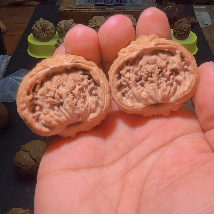 文玩核桃把件聚宝盆