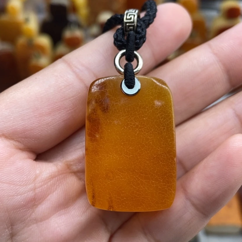 【闪购商品】琥珀颈饰未镶嵌