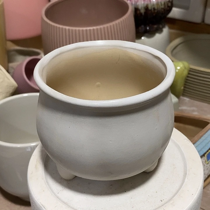摆件陶盆有孔 瑕疵介意勿拍