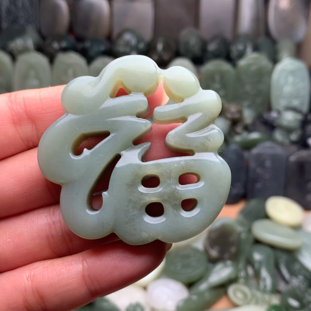 和田玉未镶嵌颈饰挂件85