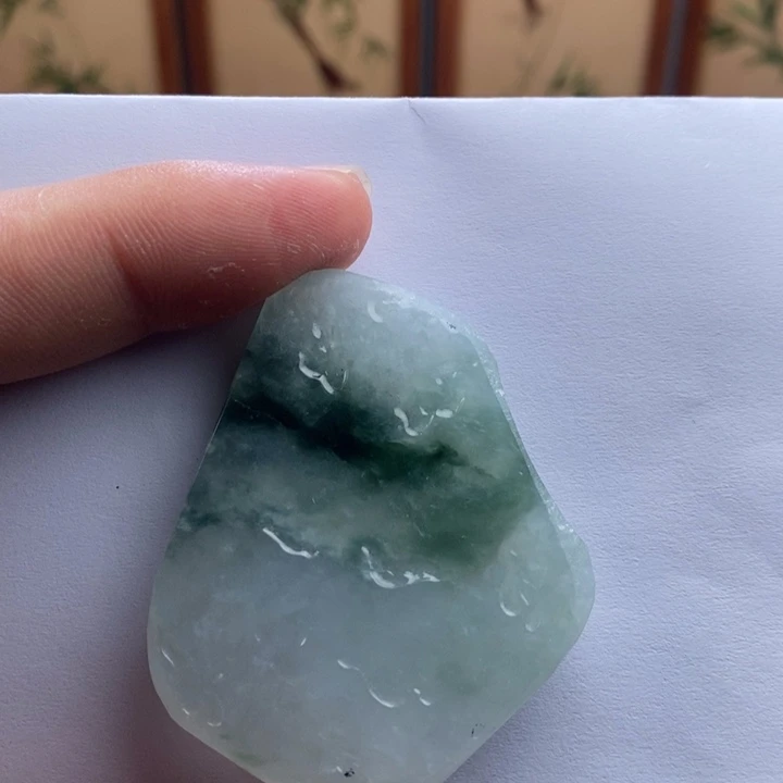 翡翠未镶嵌颈饰冰飘花片料