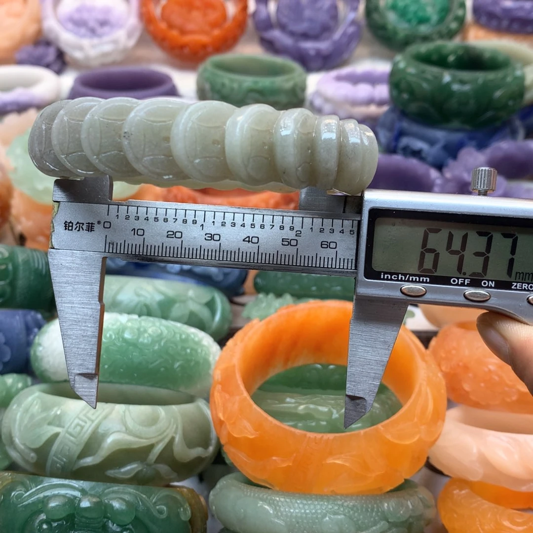 未镶嵌手镯石英质玉