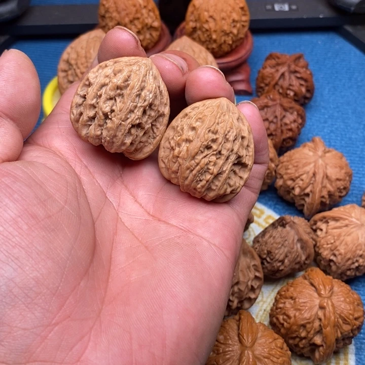 文玩核桃吊坠三角密33