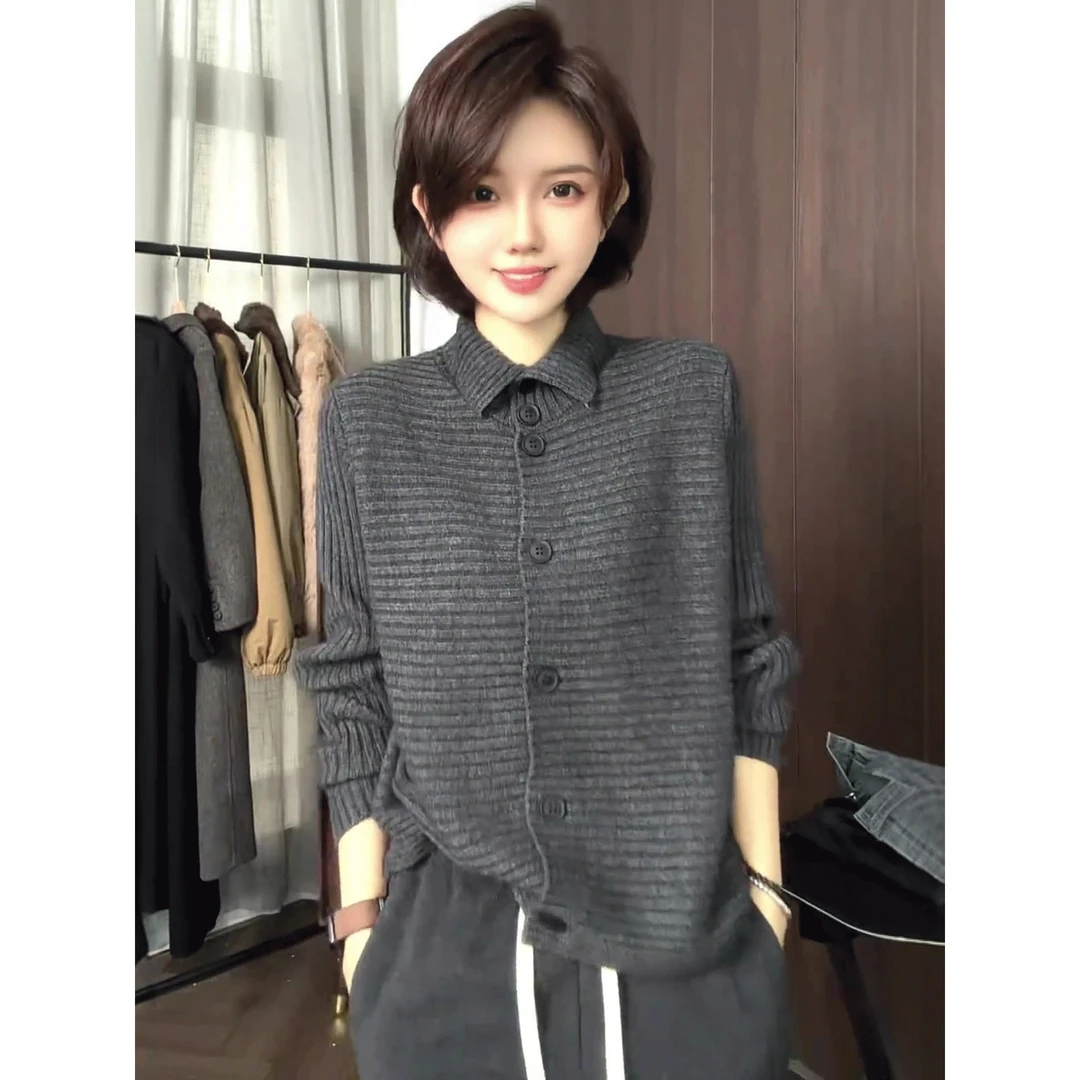 高级感排扣针织开衫毛衣外套新款秋冬季大码女装宽松慵懒短款上衣