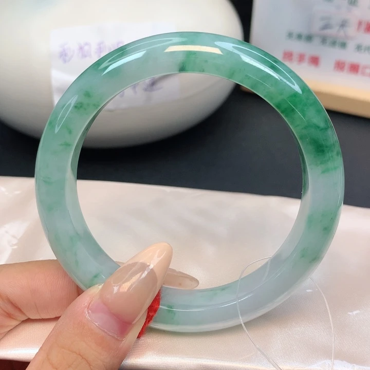 未镶嵌手镯翡翠45