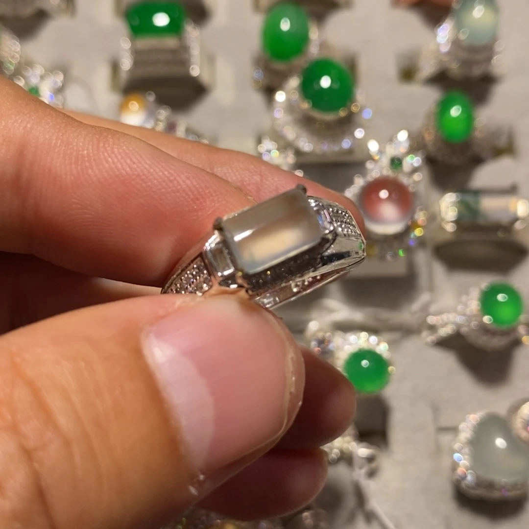 定制翡翠未镶嵌玻璃种9.1mm