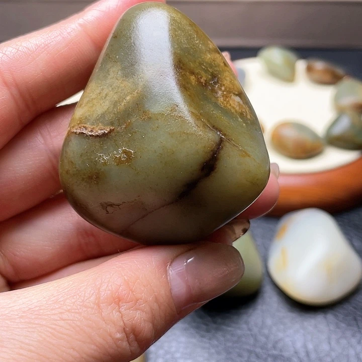 和田玉颈饰未镶嵌4