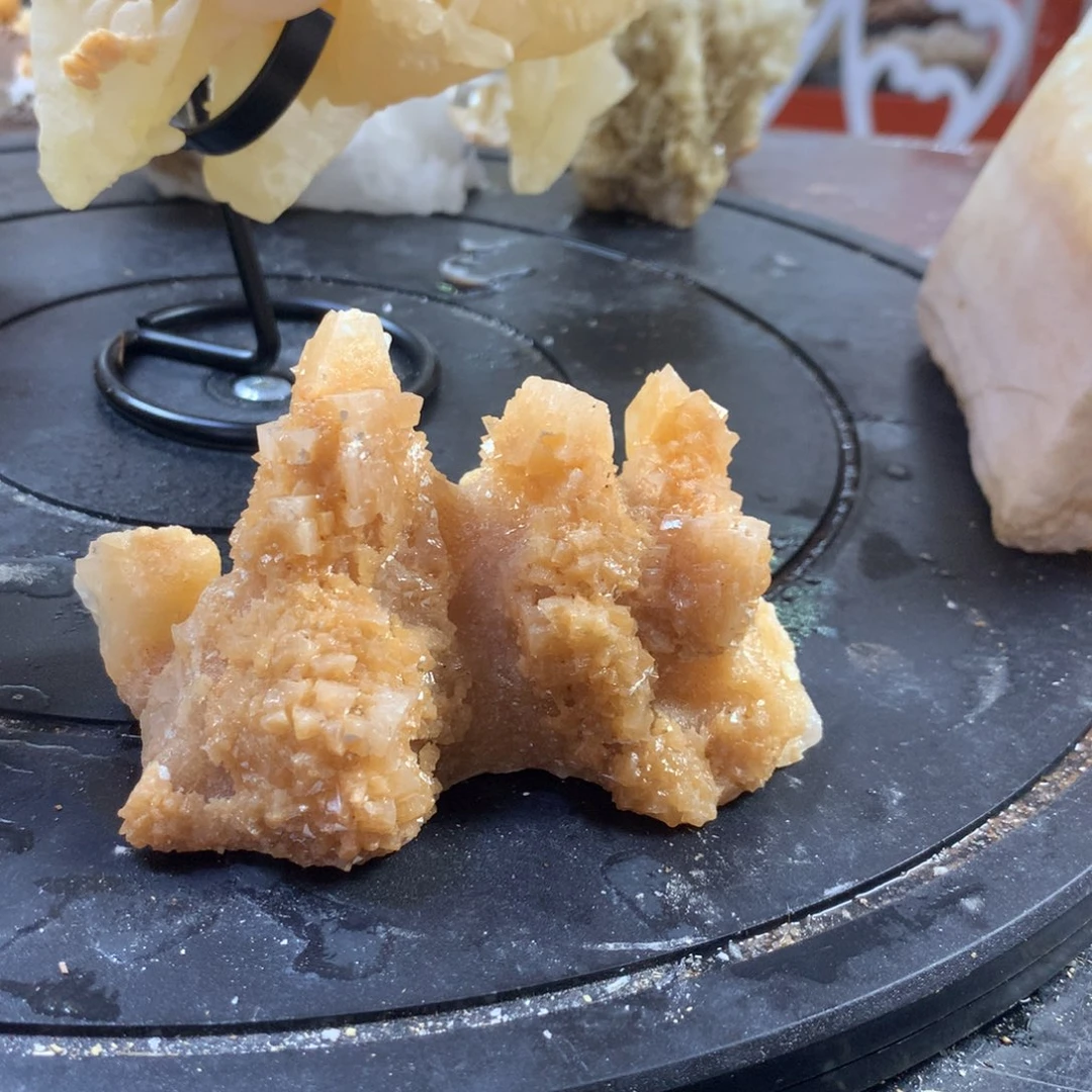 纯天然美丽钟乳石