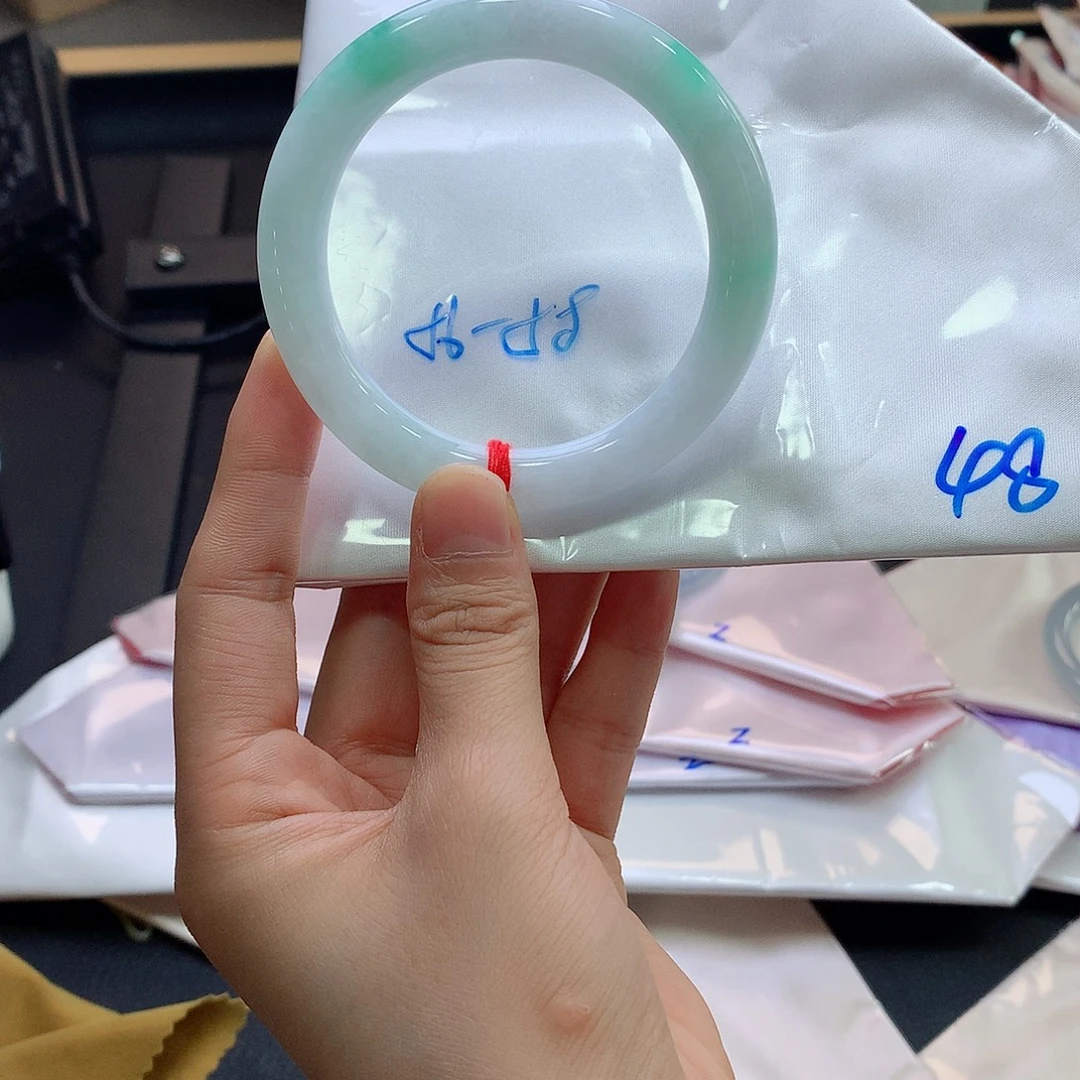 翡翠未镶嵌手镯买断