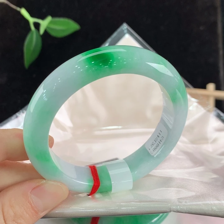 翡翠手镯未镶嵌111/0163