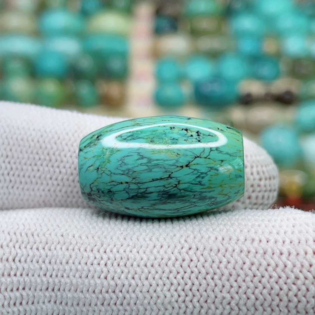 未镶嵌绿松石颈饰