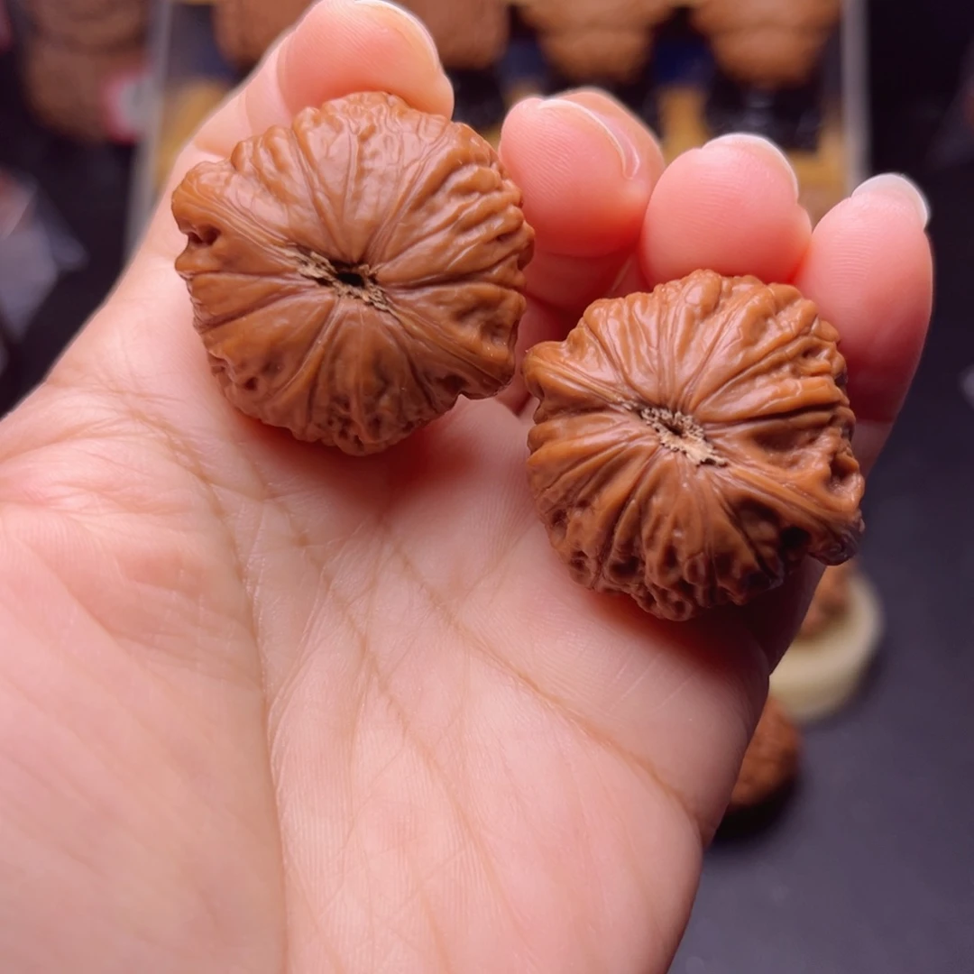 文玩核桃吊坠35尺平谷锤妹