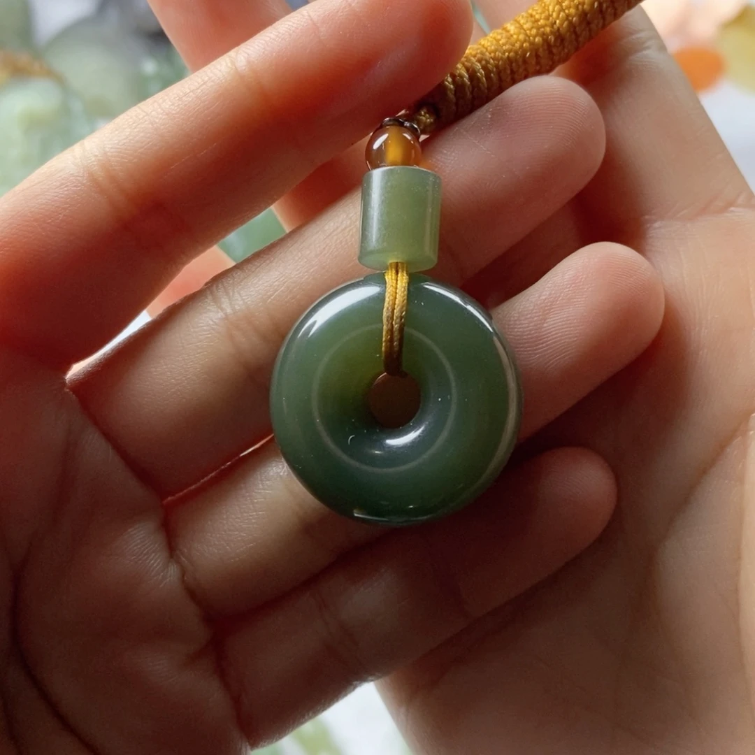 未镶嵌和田玉挂件