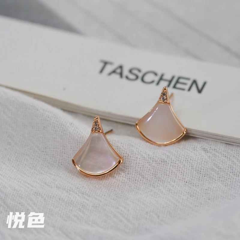 合金耳饰 『小扇子耳钉』精致轻奢白色小扇子耳钉