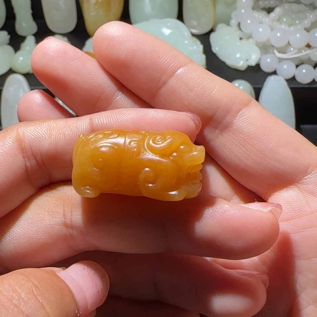老***丁颈饰未镶嵌和田玉