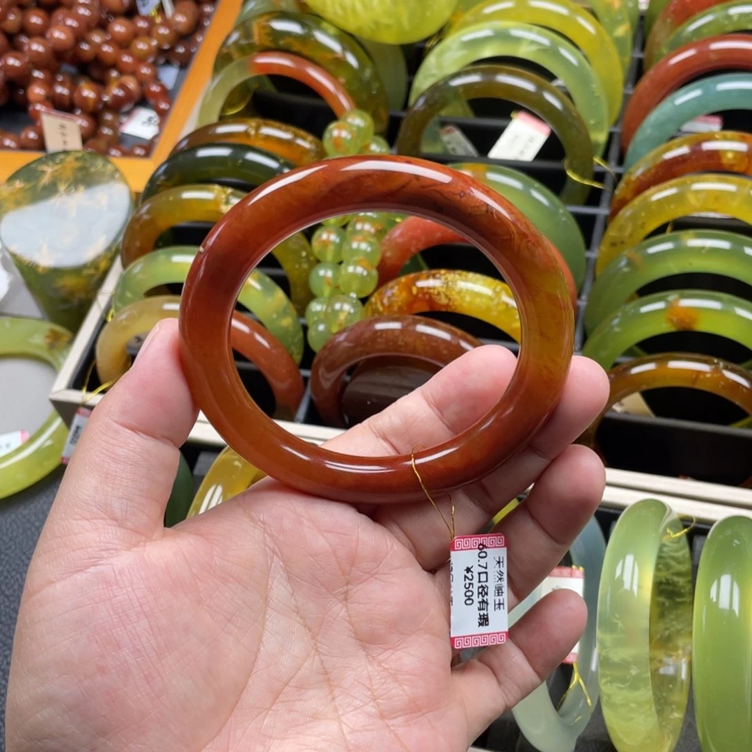 未镶嵌蛇纹石玉手镯有瑕