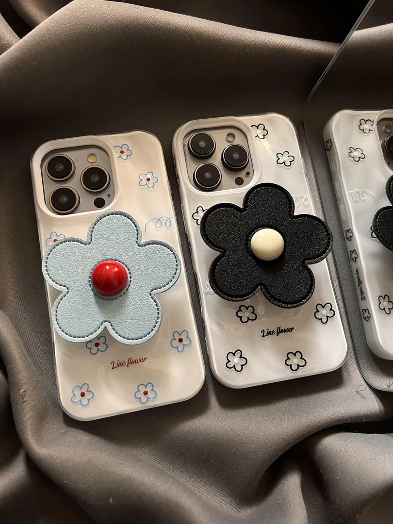 ins风奶油白黑花蓝花褶皱壳适用苹果16/15/14/13全包防摔手机壳