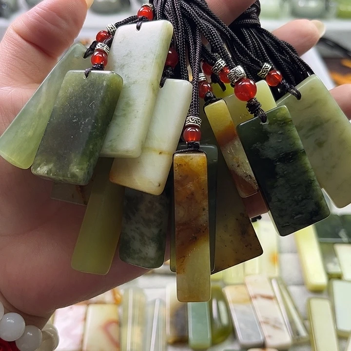 蛇纹石玉未镶嵌珠宝奇石